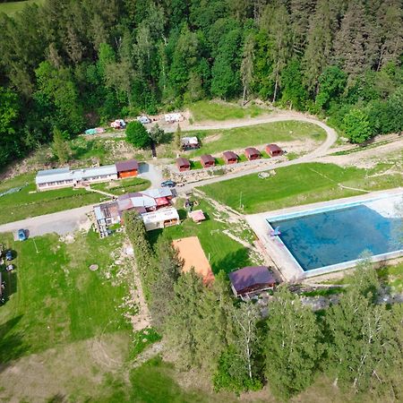Karavan 3 V Arealu Koupaliste Bystre V Orlickych Horach Esterno foto