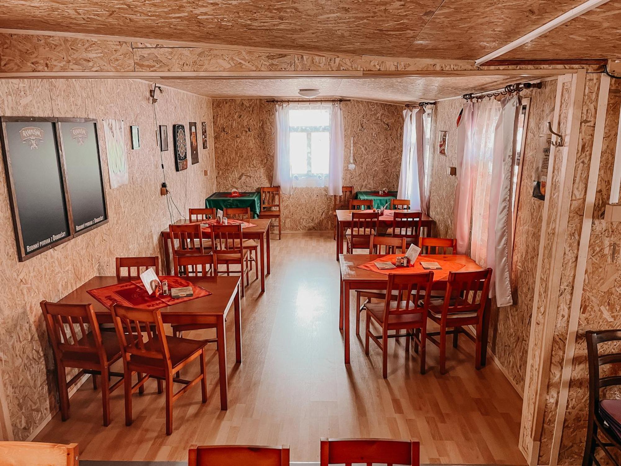 Karavan 3 V Arealu Koupaliste Bystre V Orlickych Horach Esterno foto